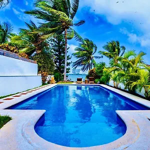 Magnifica Palmeras Luxurious 4 Bedroom 6 Bds 4 Ba Private Pool Lagoon Front Super Fast Wifi Villa